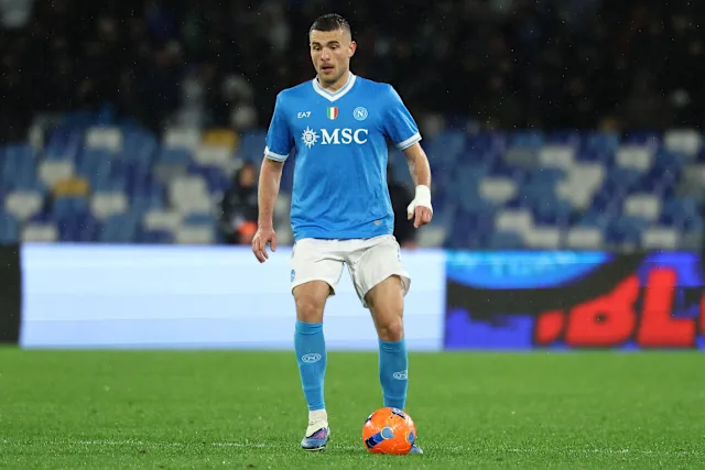 ŧ��Ƿء����! ˧���������秤��� '�ǹ������' ��Ѻ���� '��«��'