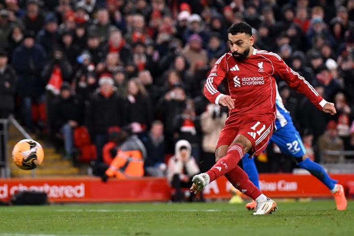 ��ͧ�ŧҹ '������' ��ʶԵ� Triple Threat ��˧�쪹��÷�ѹ