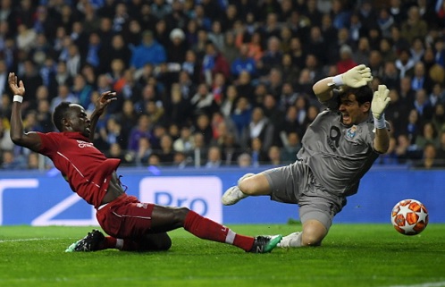 UCL ͺ 8 ش¹Ѵͧ : Ϳ  1-4 