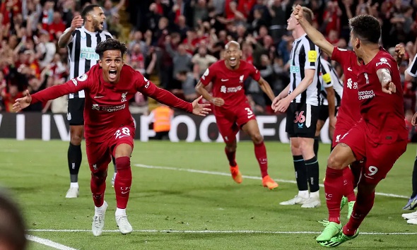 Match Highlight :  2-1 Ǥ