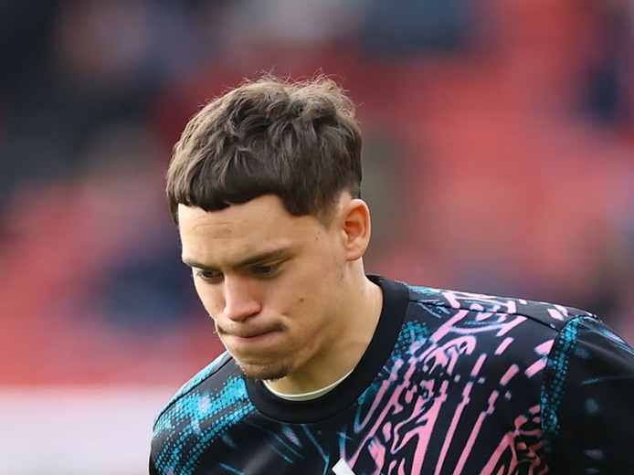 '���͵' �Ѿഷ '���µ��' �ѧ�����������Ѻ�����͹�������ѧ��ù��