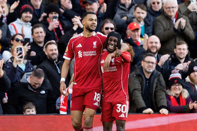 '���͵' �Ѻ�ѧ�Ť������� '�Ѥ�' ��͹�Ѵ��-��� '������' ����礴�